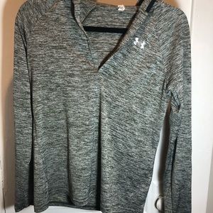 UnderArmour Grey Long Sleeve V-Neck Workout Top